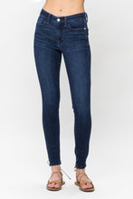 Load image into Gallery viewer, Judy Blue Mid rise crinkle ankle skinny jean