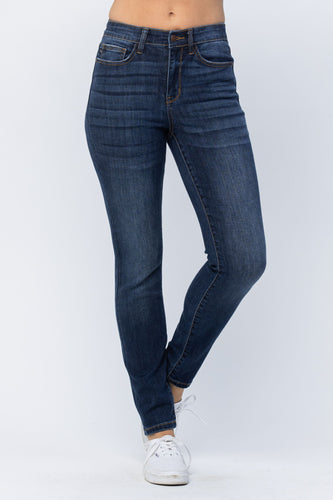 Non distressed hi waisted relaxed JUDY BLUE jeans