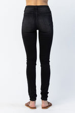 Load image into Gallery viewer, Judy Blue Black Skinny jeans Long inseam