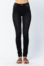 Load image into Gallery viewer, Judy Blue Black Skinny jeans Long inseam