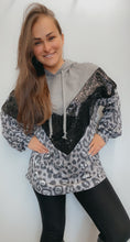 Load image into Gallery viewer, Leopard pullover hoodie with balloon sleeves