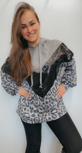 Leopard pullover hoodie with balloon sleeves