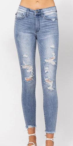 LAST PAIR LEFT SIZE 20W- Judy blue mid rise skinny jeans