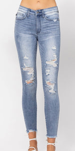 Mid rise skinny distressed Judy blue Jeans